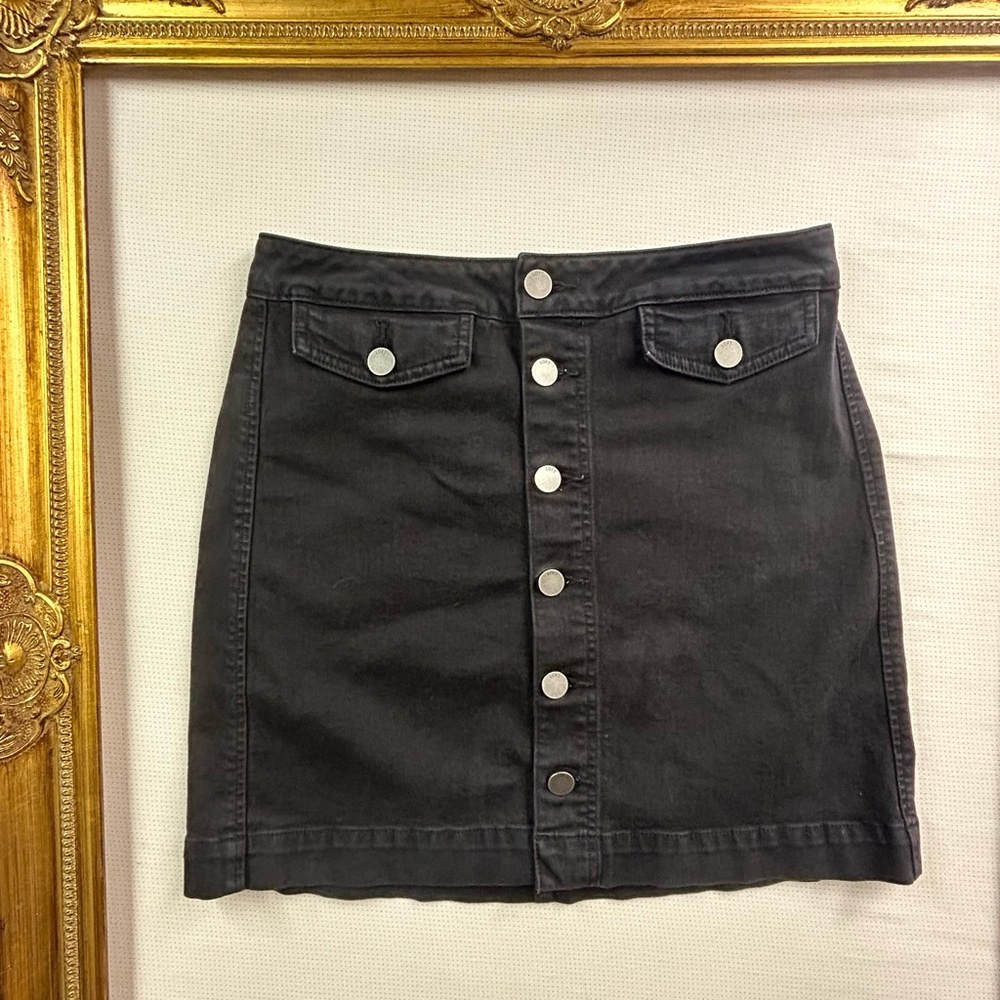 LOFT Black Button-Front Mini Skirt • Size 6